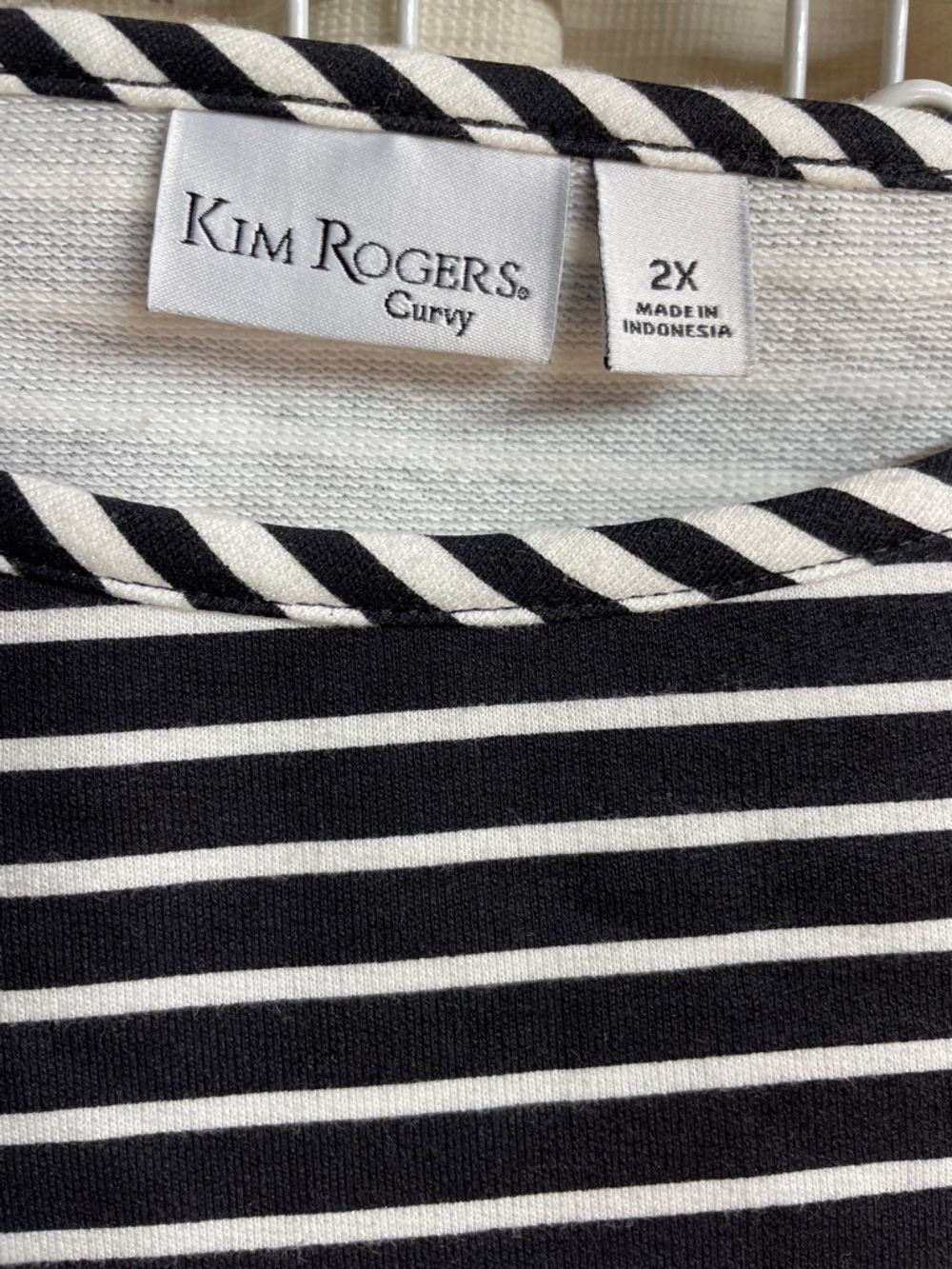 Kim Rogers Black and White Pullover 2X. NWT - Picture 2 of 8